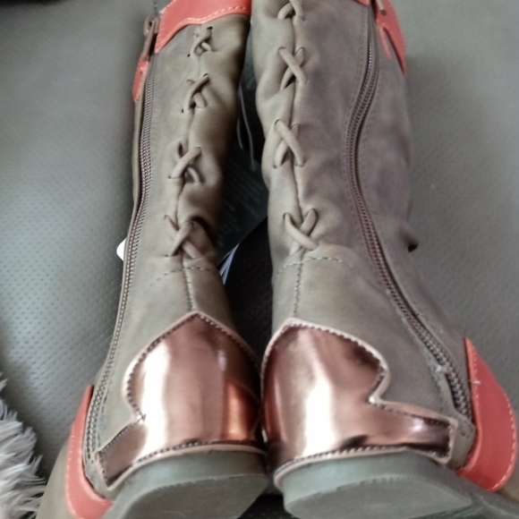 Disney store Raya Girls dress boots size 7 - Picture 4 of 9